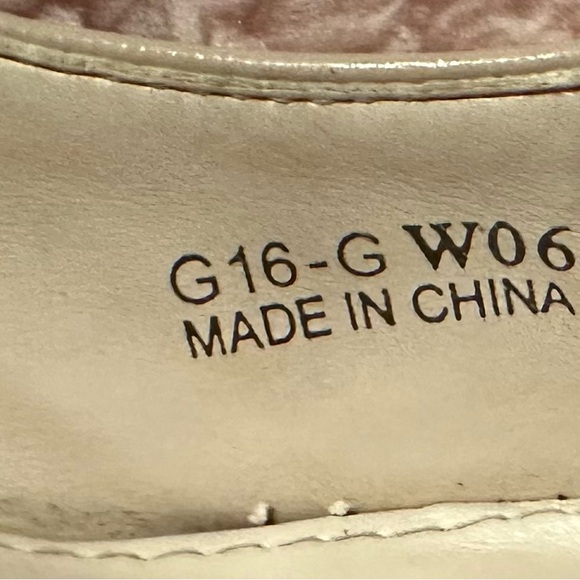 Cole Haan nude heels, size 9 - Picture 5 of 5